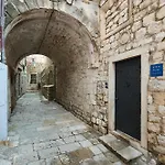 Vila Hedera Estate, Hedera Xvii *