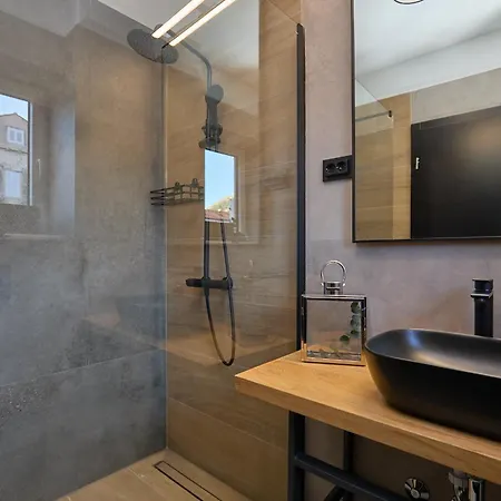 Hedera Estate, Hedera Xvii Villa