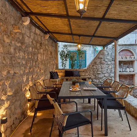 فيلة Hedera Estate, Hedera Xvii *