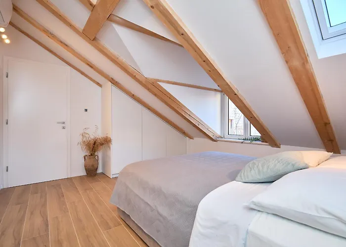 Hedera Estate, Hedera Xvii Vila