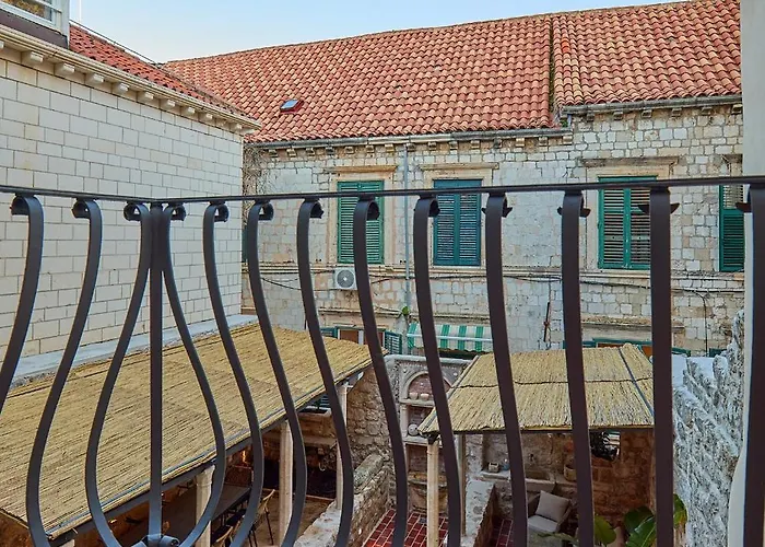 Villa Hedera Estate, Hedera Xvii