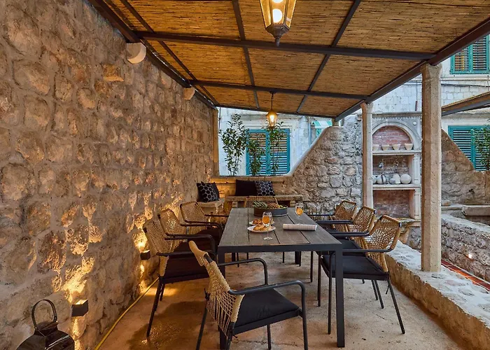 Vila Hedera Estate, Hedera Xvii *