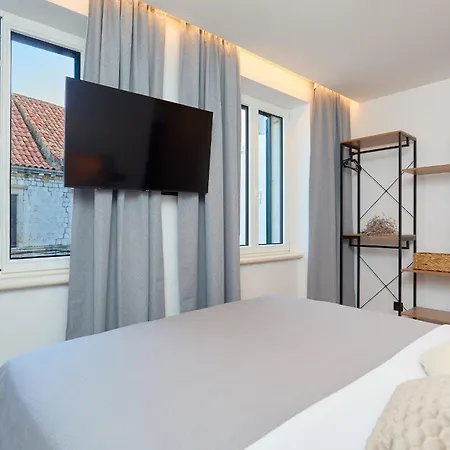 Hedera Estate, Hedera Xvii דוברובניק